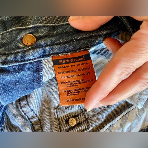 🔵 WOMENS ROCK REVIVAL SASHA BOOT DISTRESSED JEANS - SIZE 29 🔵 - Picture 5 of 8